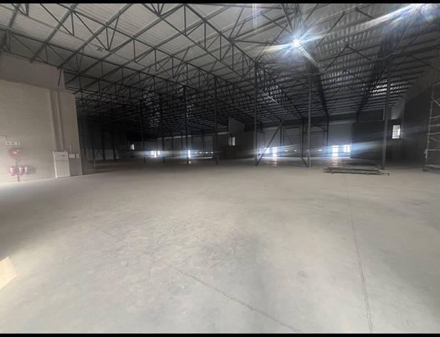 710M² WAREHOUSE TO LET IN BELLVILLE SOUTH